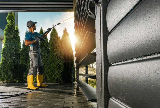 Best Pool Deck Cleaning  in Seven Lakes, NC